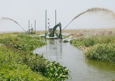 Fahrbarmachung von Wasserwegen mit "Watermaster"